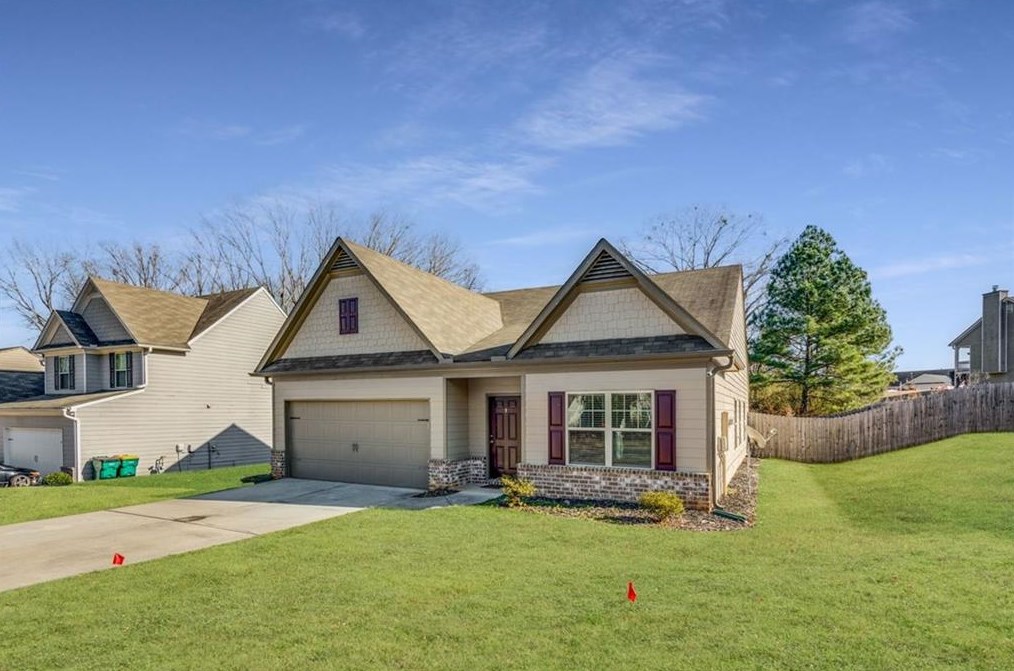 1097 Sutherland Dr, Winder, GA 30680