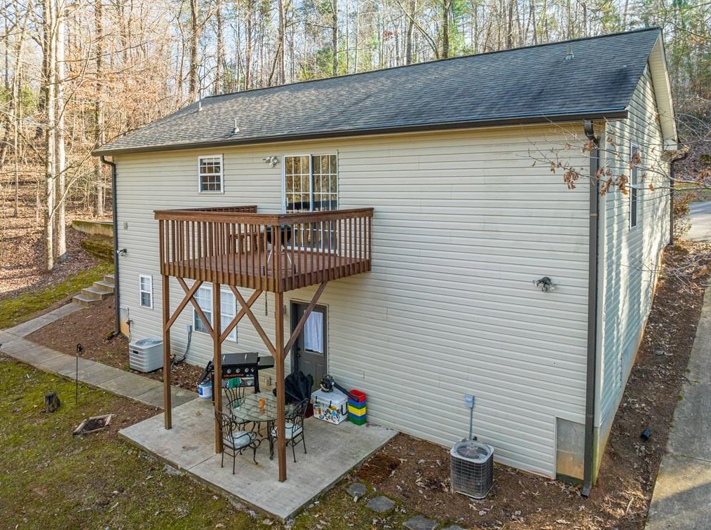123 Clay Creek Ln, Dahlonega, GA 30533