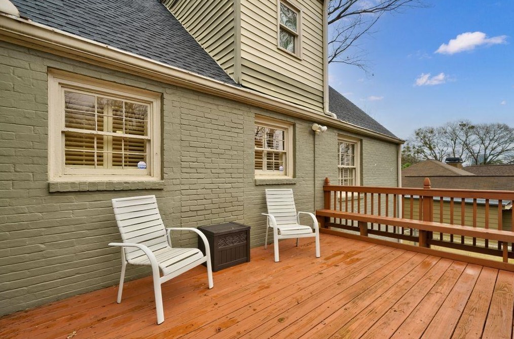 380 Hascall Rd, Atlanta GA  30309-2224 exterior