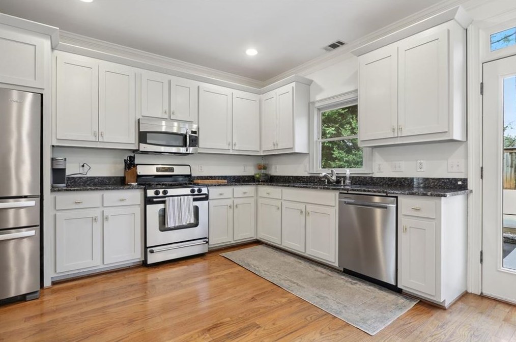 1978 Timberwood Trce, Decatur GA  30032-5277 exterior