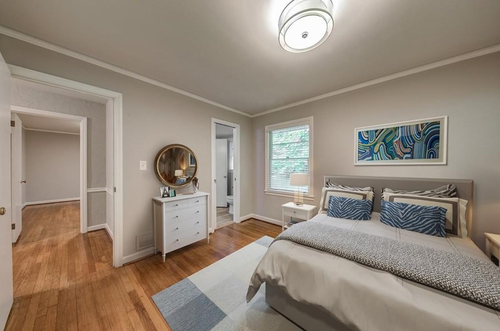 110 Wyndham Dr, Atlanta GA  30328-2045 exterior