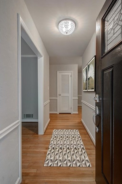 110 Wyndham Dr, Atlanta GA  30328-2045 exterior