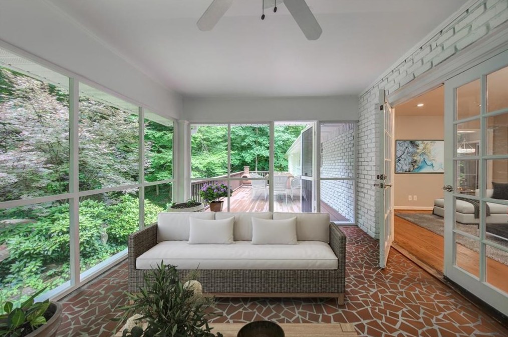 110 Wyndham Dr, Atlanta GA  30328-2045 exterior