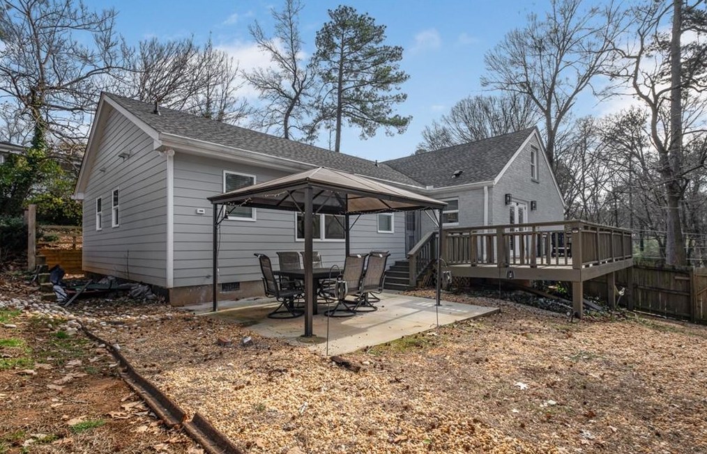 2524 Creekwood Ter, Decatur GA  30030-4509 exterior