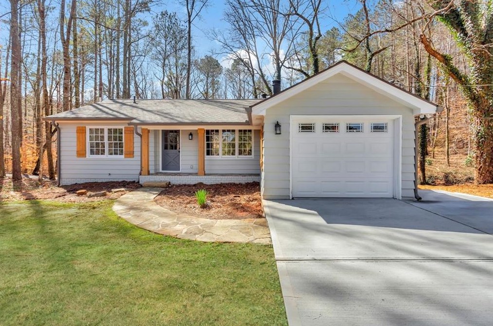 533 Beavers Rd, Holly Springs, GA 30115