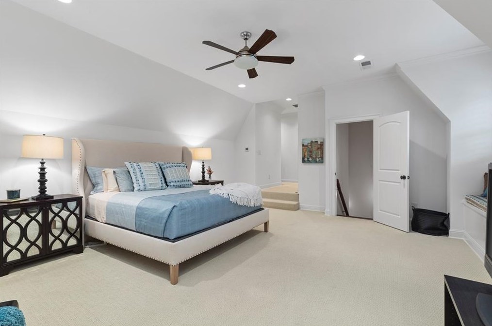 4170 Oaks Ct, Atlanta GA  30342-3560 exterior