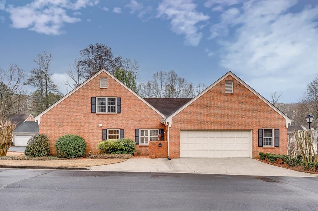 1816 Bedfordshire Dr, Decatur, GA 30033-1406
