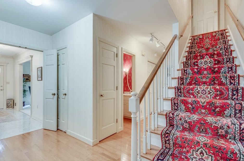 1816 Bedfordshire Dr, Decatur GA  30033-1406 exterior