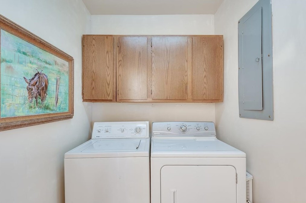 1816 Bedfordshire Dr, Decatur GA  30033-1406 exterior