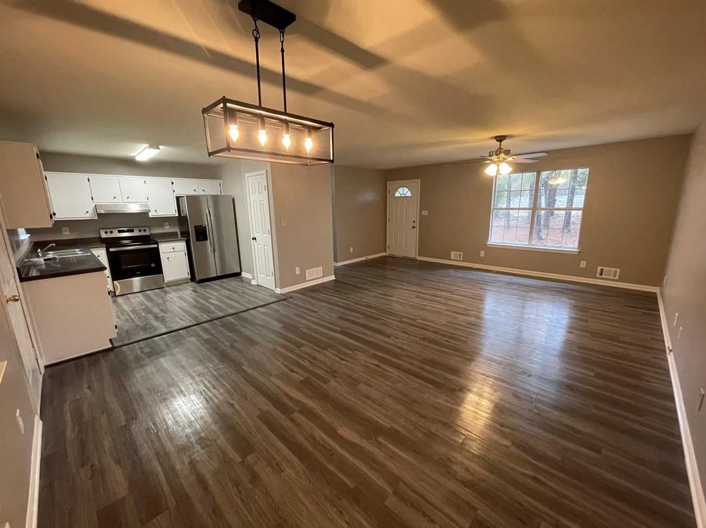 1098 Kilgore Rd, Griffin, GA 30223