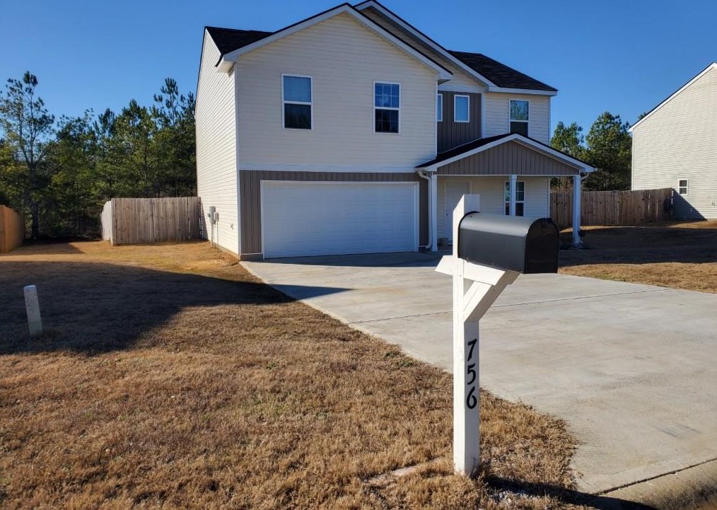 756 Riverside Dr, Calhoun, GA 30701