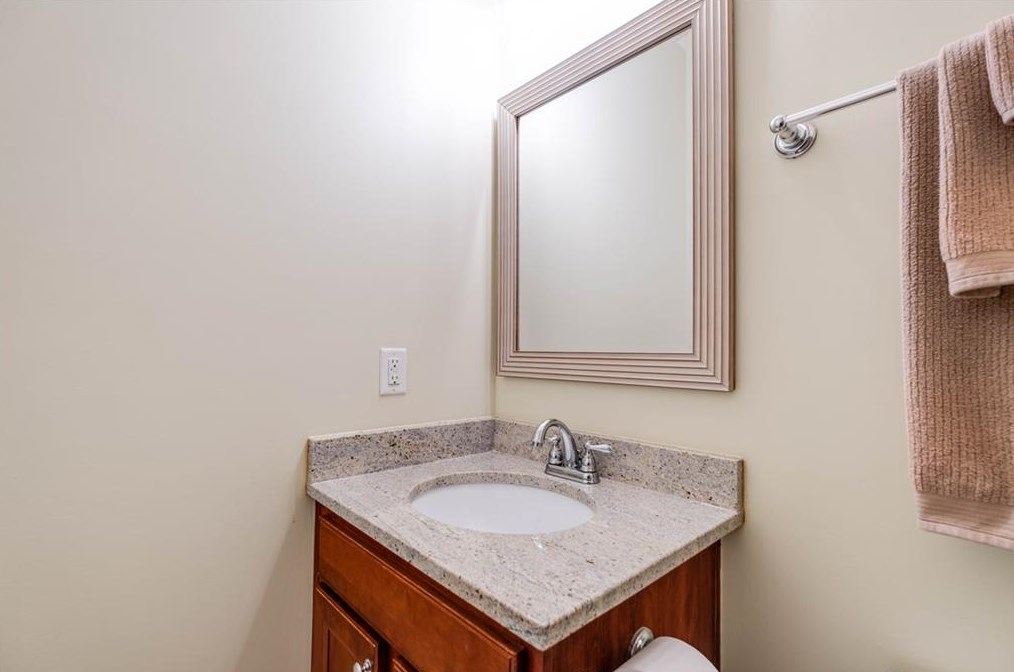 2200 Weldonberry Dr, Atlanta GA  30319-5734 exterior