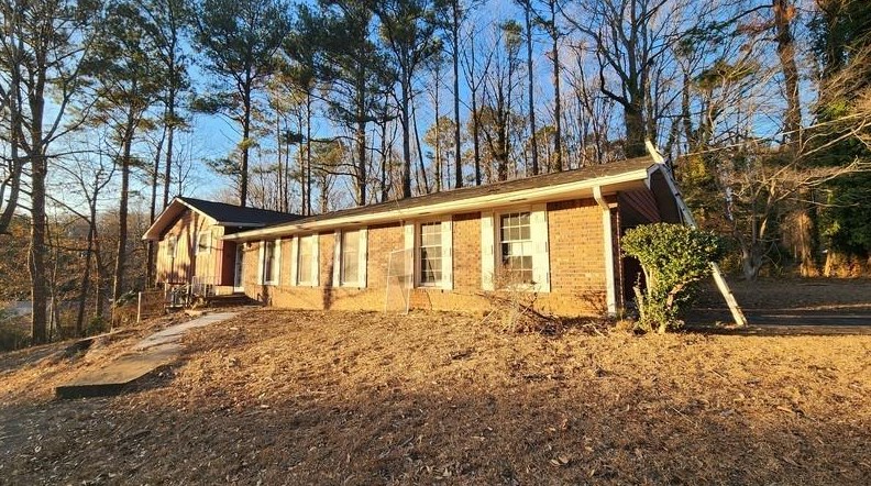 2995 Potomac Dr, Atlanta, GA 30344-5942