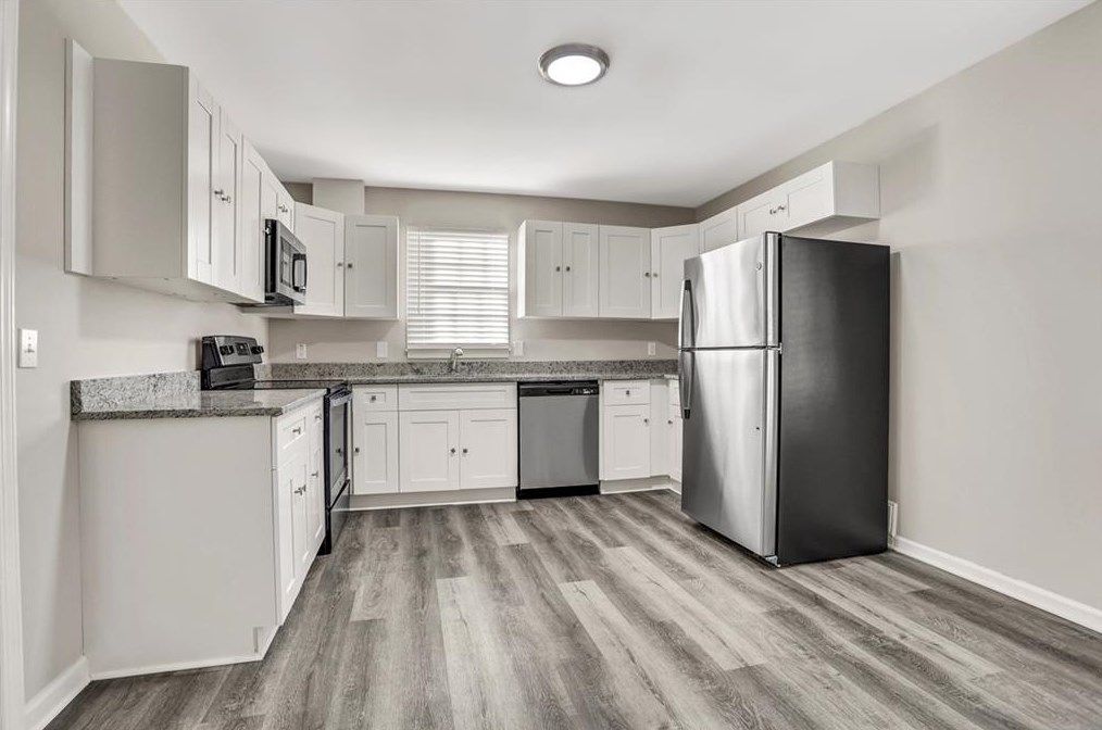 2180 Riverbrook Rd, Decatur GA  30035-2921 exterior