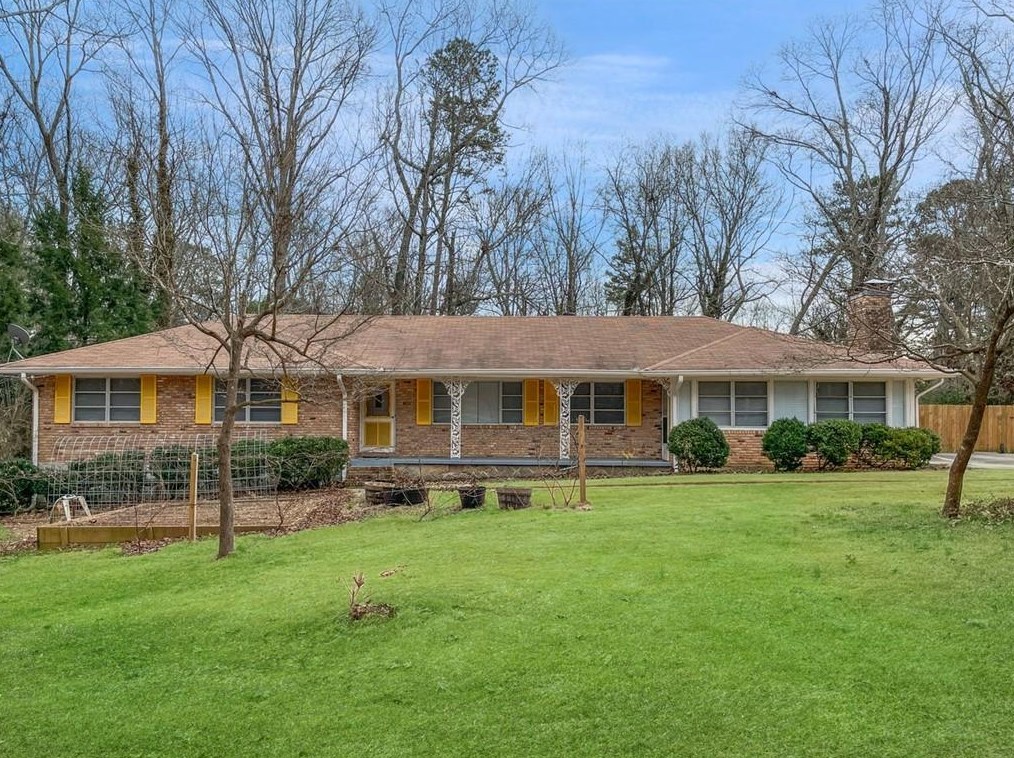 5467 Walker Rd, Stone Mountain, GA 30088-1807