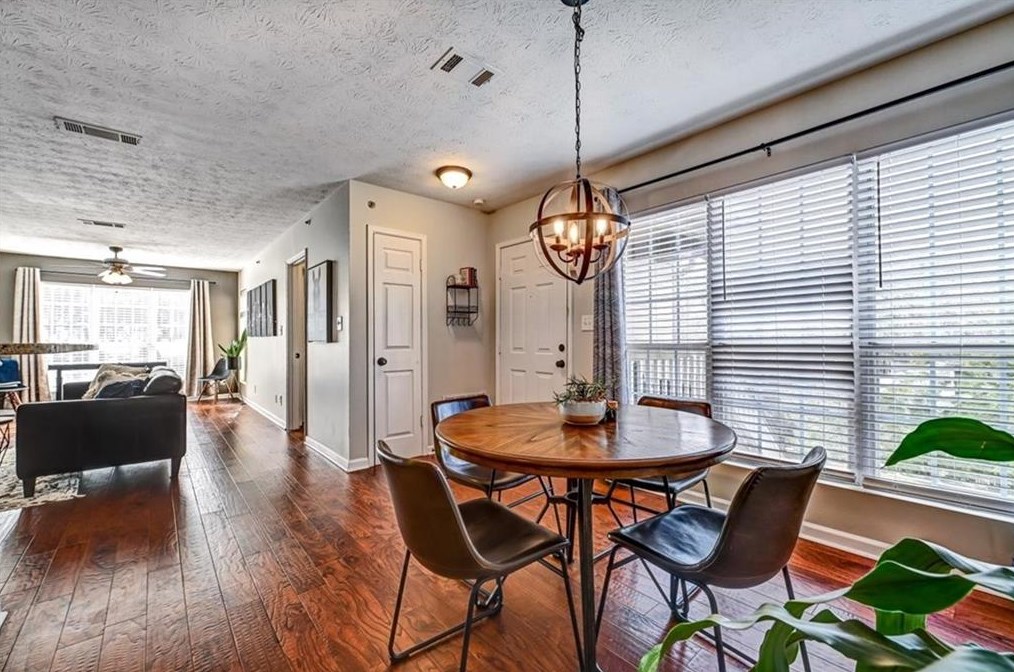 1005 Mill Pond Dr Se, Smyrna, GA 30082