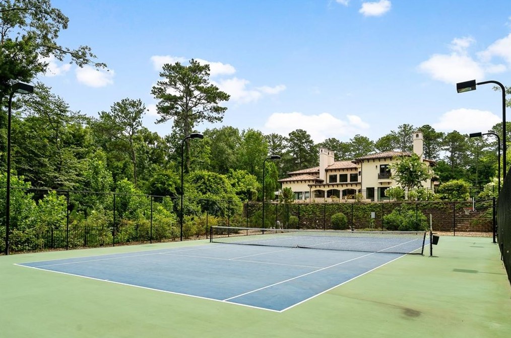4746 Woodvale Dr, Atlanta GA  30327-4554 exterior