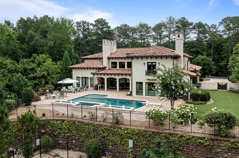 4746 Woodvale Dr, Atlanta GA  30327-4554 exterior
