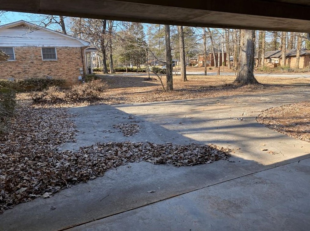 1451 Snapfinger Rd, Decatur GA  30032-5156 exterior