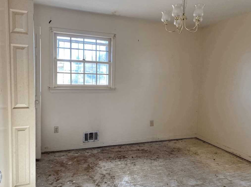 1451 Snapfinger Rd, Decatur GA  30032-5156 exterior