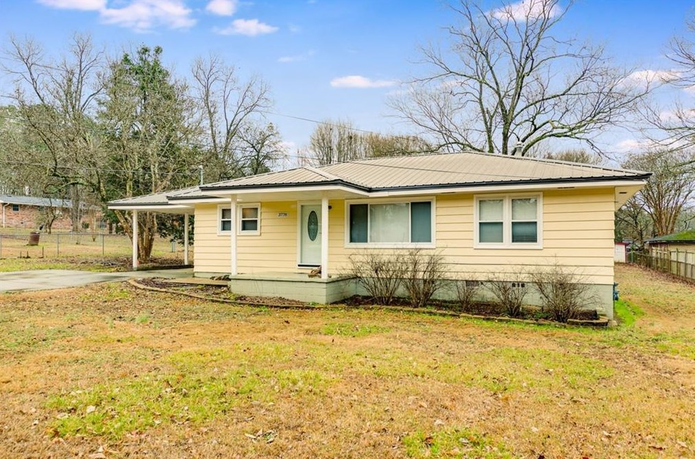 3778 Whitaker Ln, Lithia Springs, GA 30122-1849