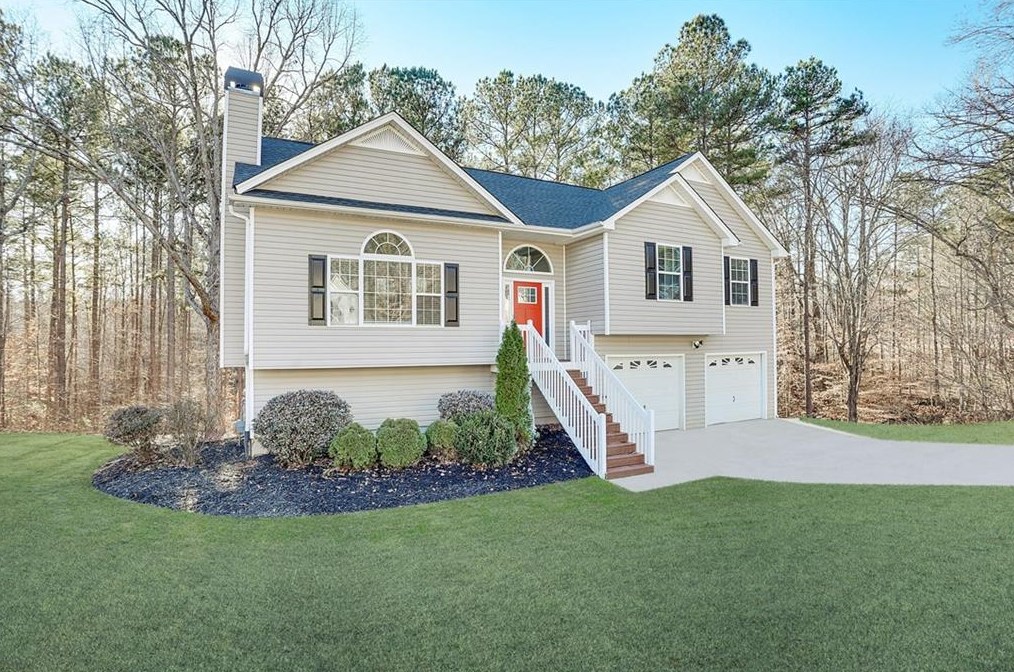 48 Crystal Creek Ln, Dallas, GA 30157