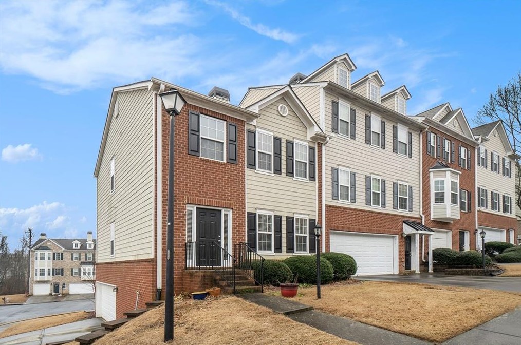 413 Eagle Tiff Dr, Buford, GA 30518