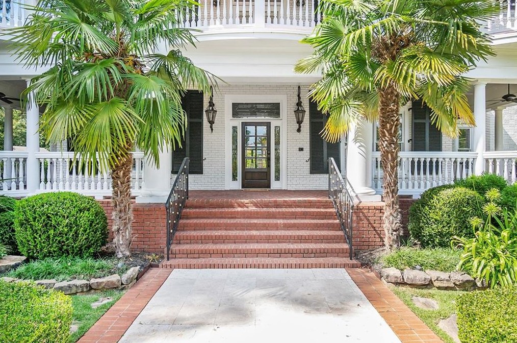 620 Pinetree Dr, Decatur GA  30030-2326 exterior