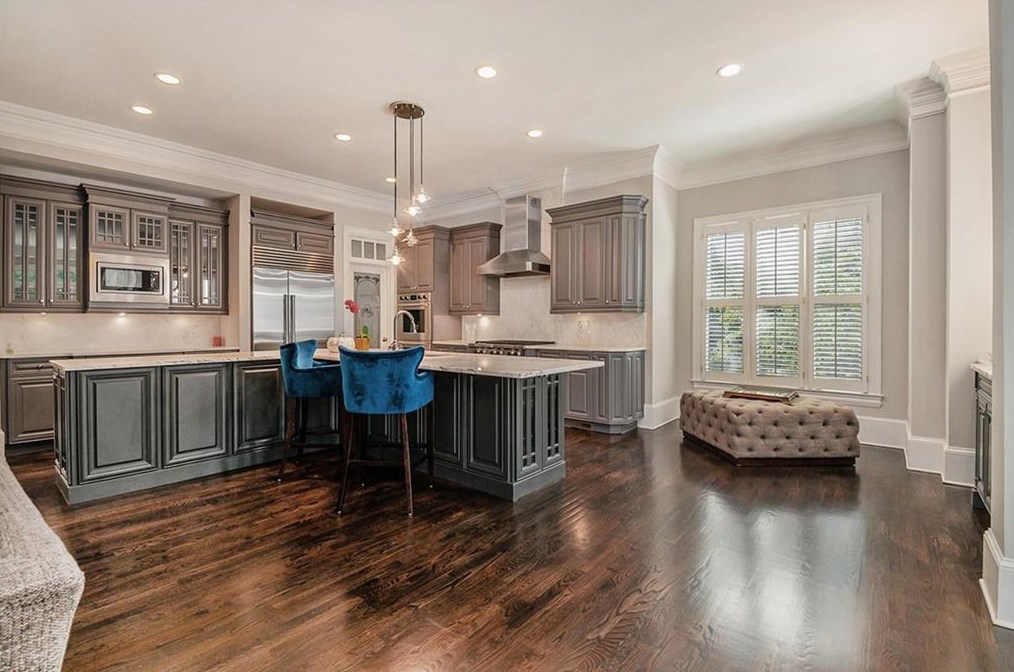 620 Pinetree Dr, Decatur GA  30030-2326 exterior