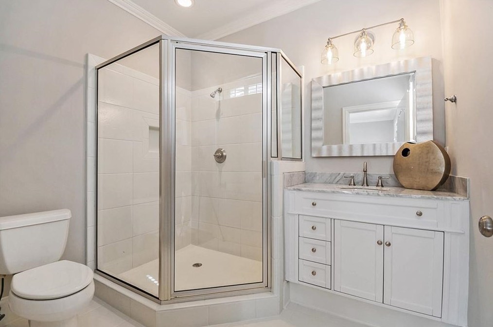 620 Pinetree Dr, Decatur GA  30030-2326 exterior