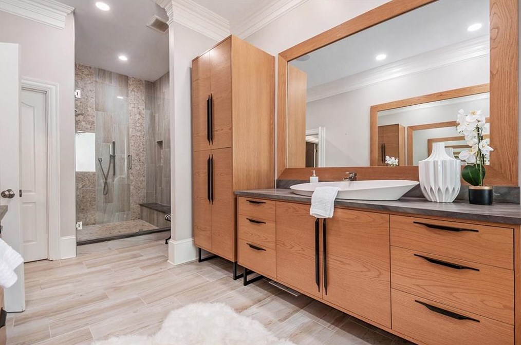 620 Pinetree Dr, Decatur GA  30030-2326 exterior