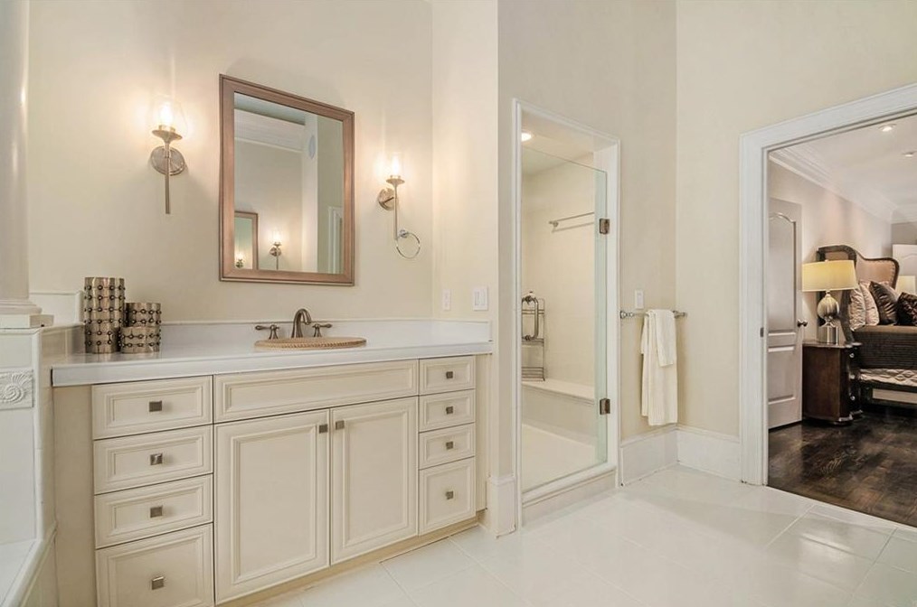 620 Pinetree Dr, Decatur GA  30030-2326 exterior