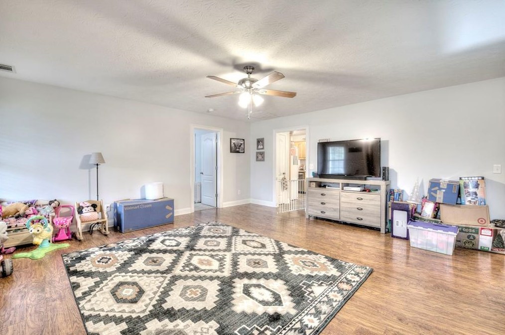 601 Hall Memorial Rd, Calhoun GA  30701-8357 exterior