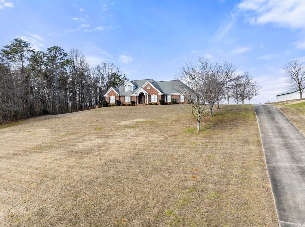 4611 Old Cornelia, Lula, GA 30554
