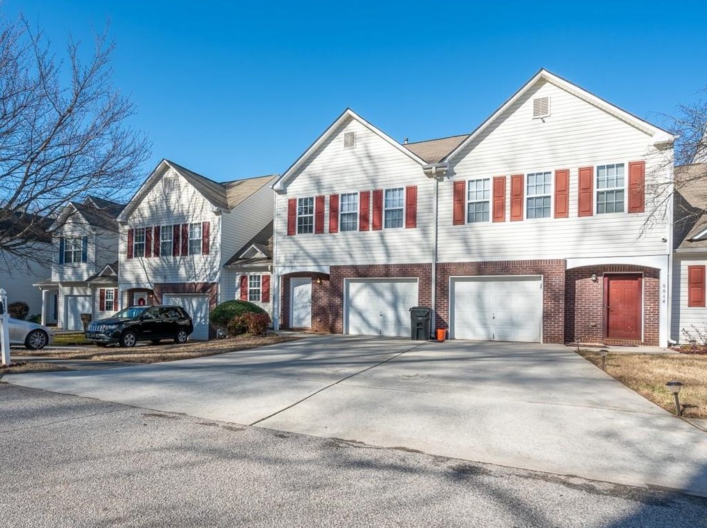 6640 Sunset Valley Cir, Rex, GA 30273