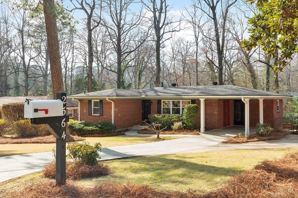 2564 Woodacres Rd, Atlanta GA  30345-1655 exterior