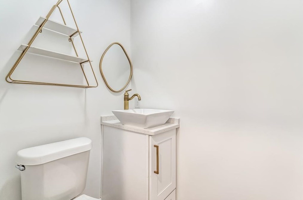 2380 Tilson Rd, Decatur GA  30032-6322 exterior