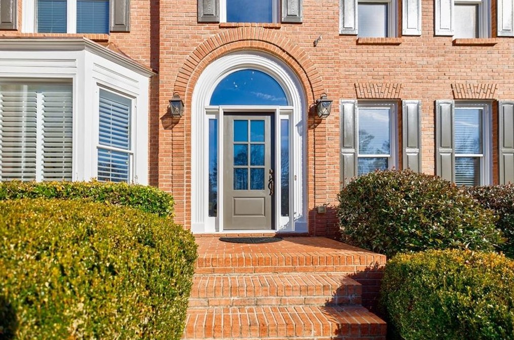 14411 Club Cir, Alpharetta, GA 30004-4364