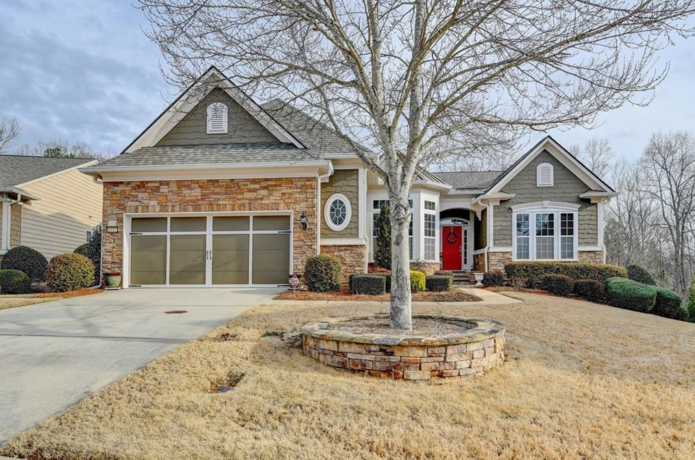 6537 Autumn Crest Ln, Hoschton, GA 30548