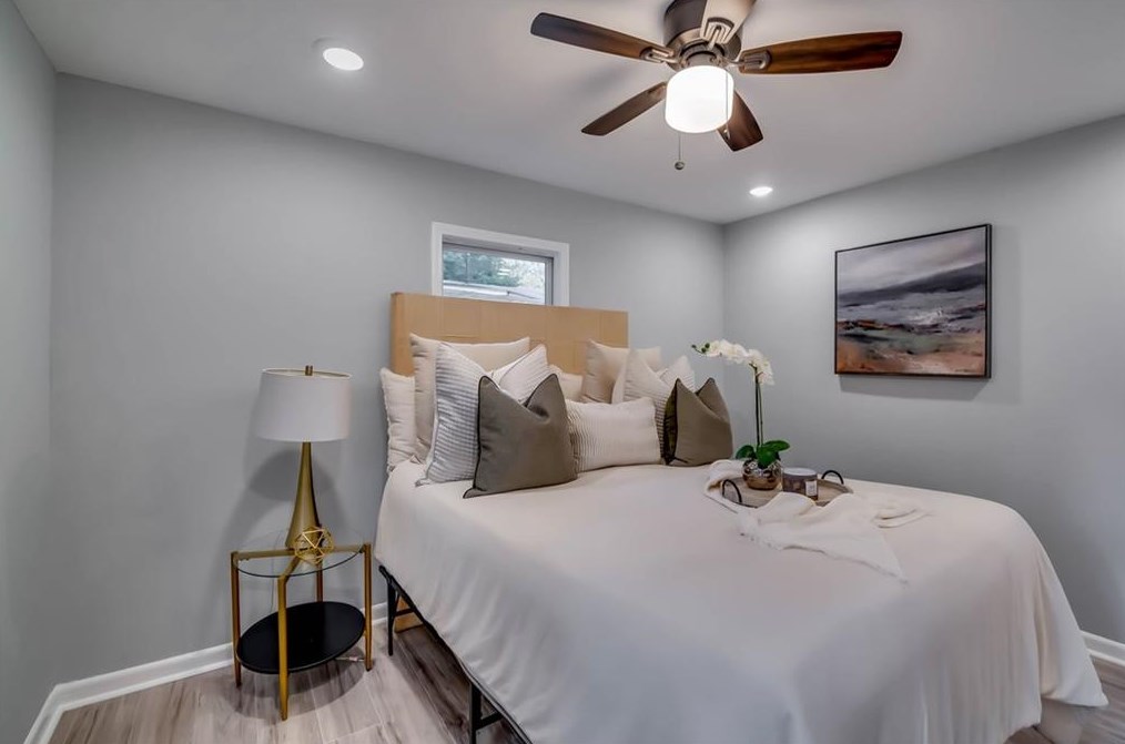 2702 Santa Barbara Dr, Atlanta GA  30318-7327 exterior