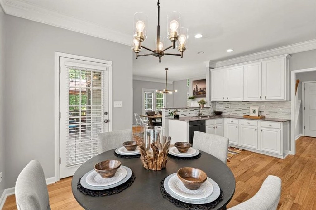 1854 Fox Chapel Dr, Smyrna GA  30080-6383 exterior