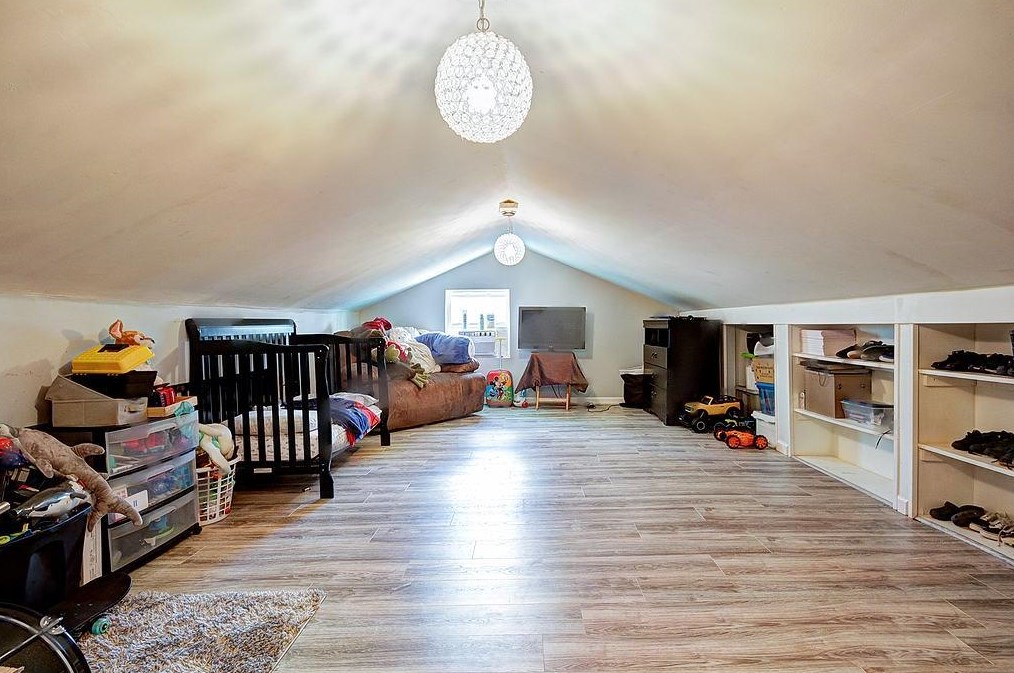 2085 Tudor Castle Dr, Decatur GA  30035-2161 exterior