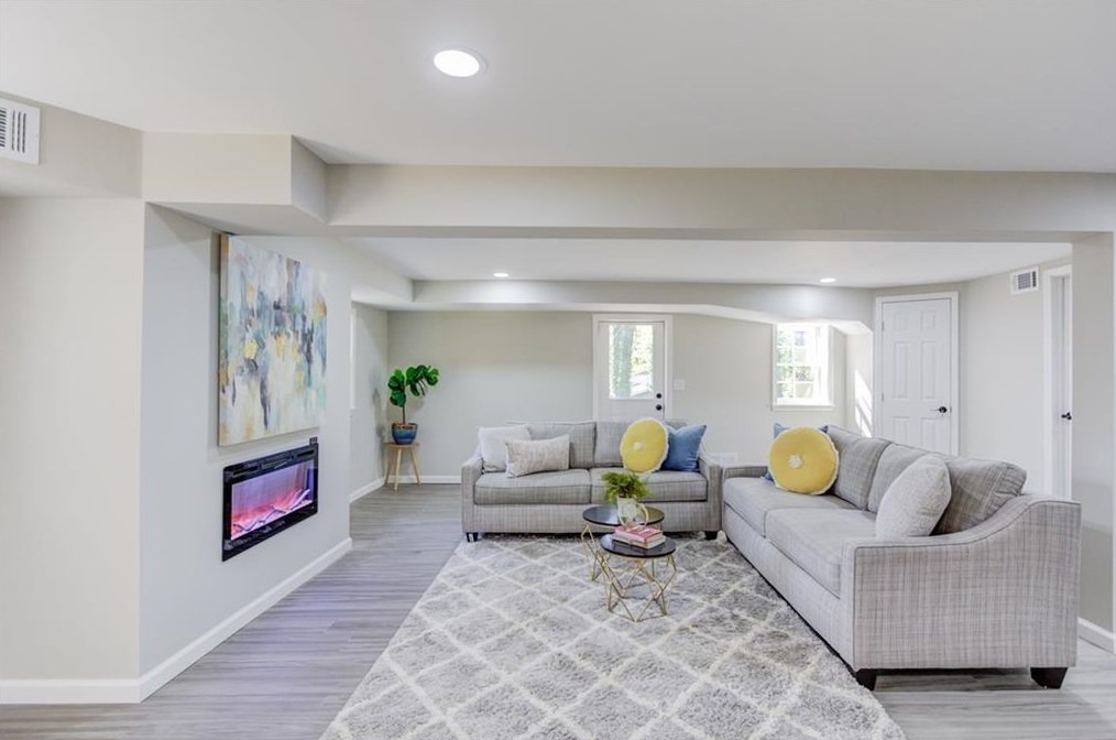 154 Huston Dr, Lawrenceville GA  30044-3830 exterior