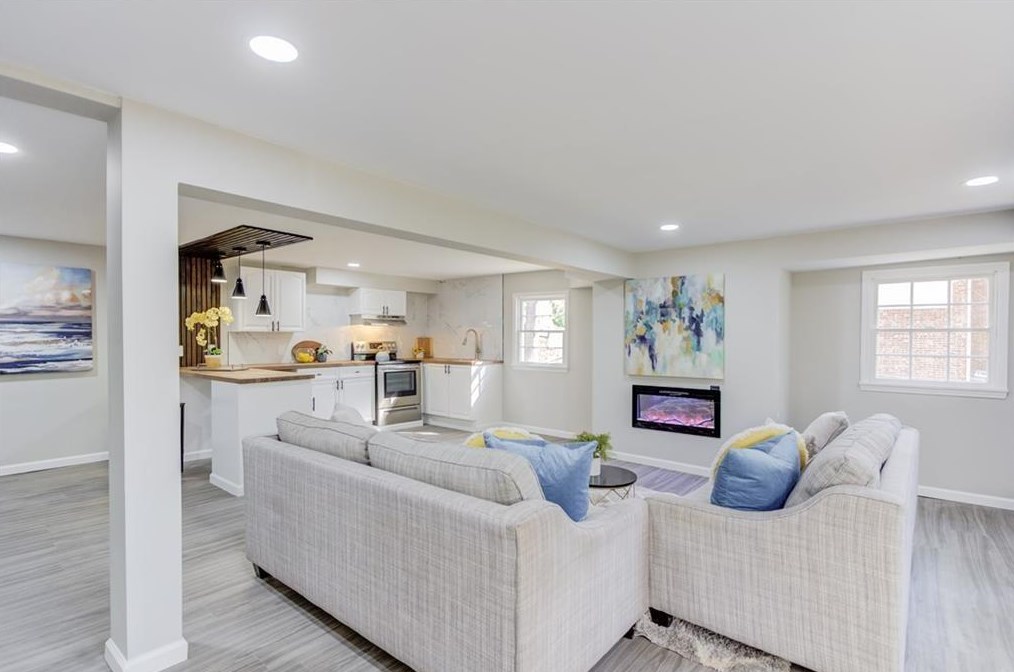 154 Huston Dr, Lawrenceville GA  30044-3830 exterior