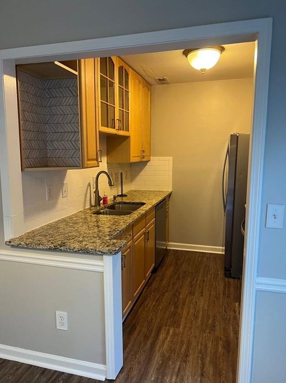 239 Triumph Dr, Atlanta GA  30327-1085 exterior