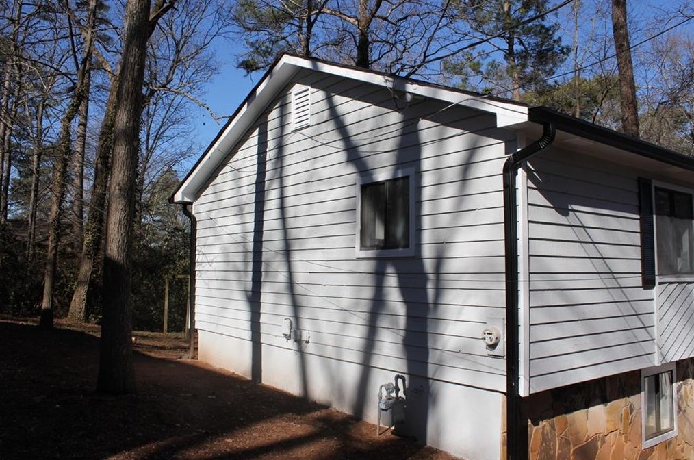 706 Ridge Ave, Stone Mountain, GA 30083-3629