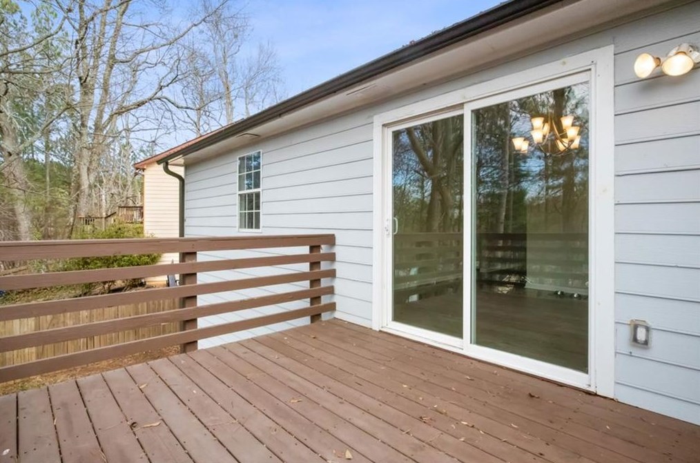 5028 Chadwick Ct, Decatur GA  30035-3627 exterior