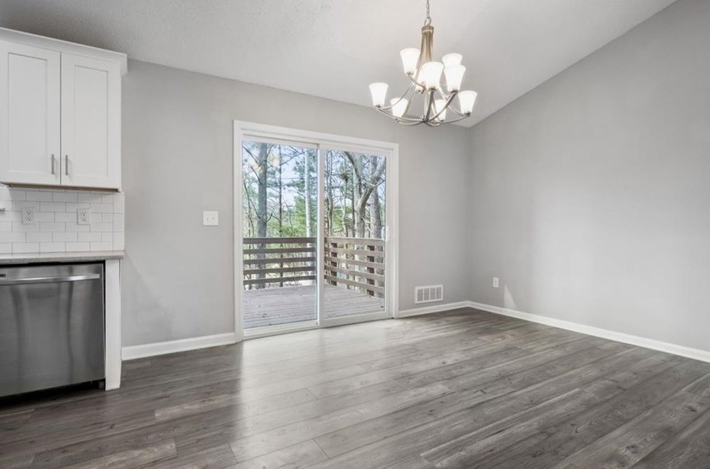 5028 Chadwick Ct, Decatur GA  30035-3627 exterior