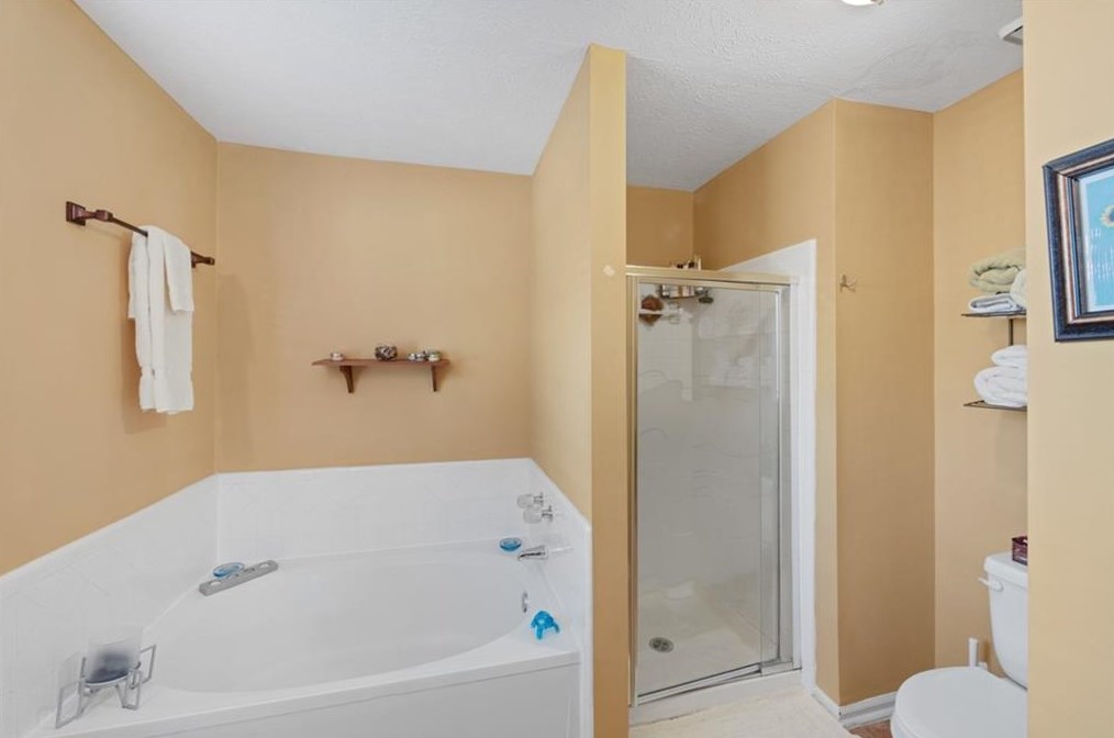 945 Ashbury Heights Ct, Decatur GA  30030-4178 exterior