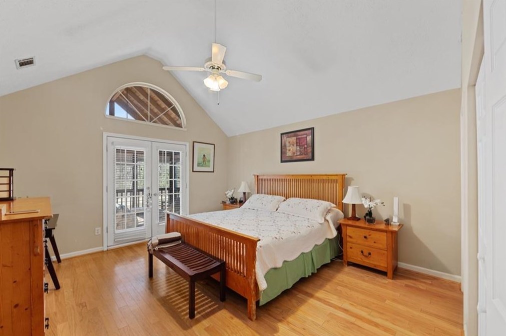 945 Ashbury Heights Ct, Decatur GA  30030-4178 exterior